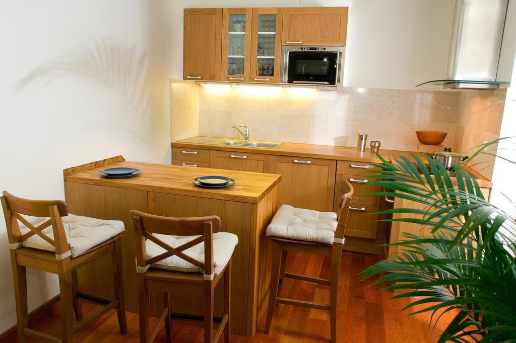 פריז Abbesses Montmartre Apartment חדר תמונה